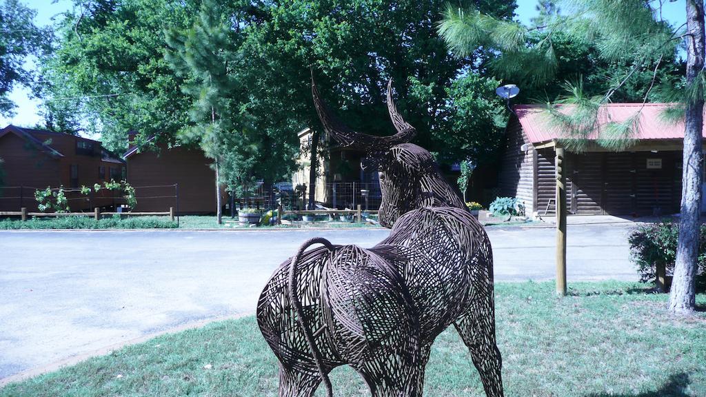 Rustic Creek Ranch Resort At North Jellystone Park 버레슨 외부 사진