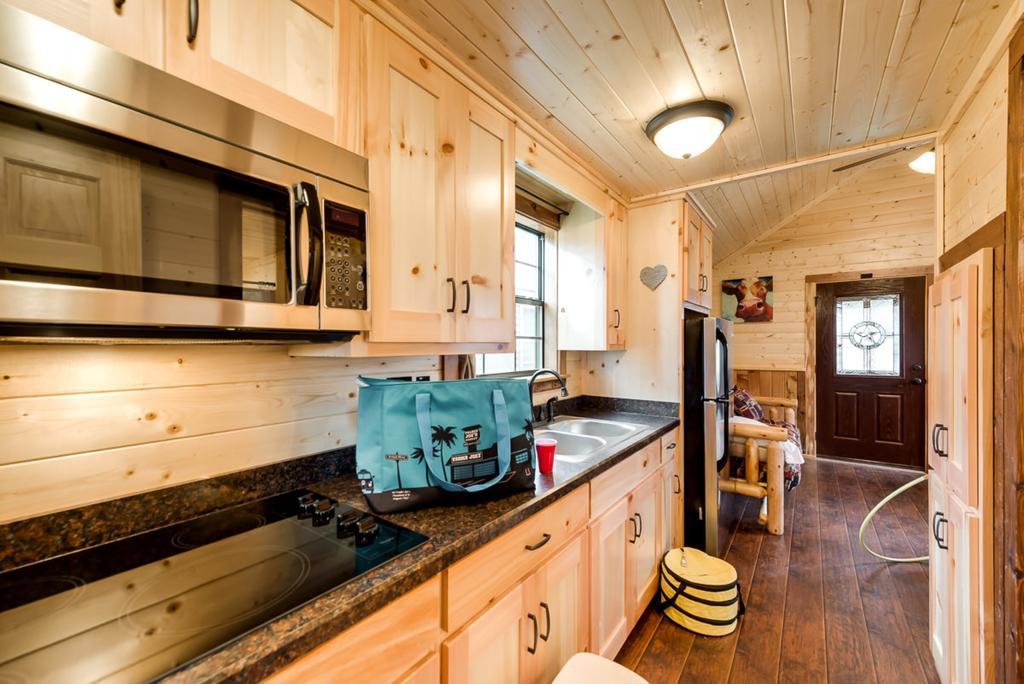 Rustic Creek Ranch Resort At North Jellystone Park 버레슨 외부 사진