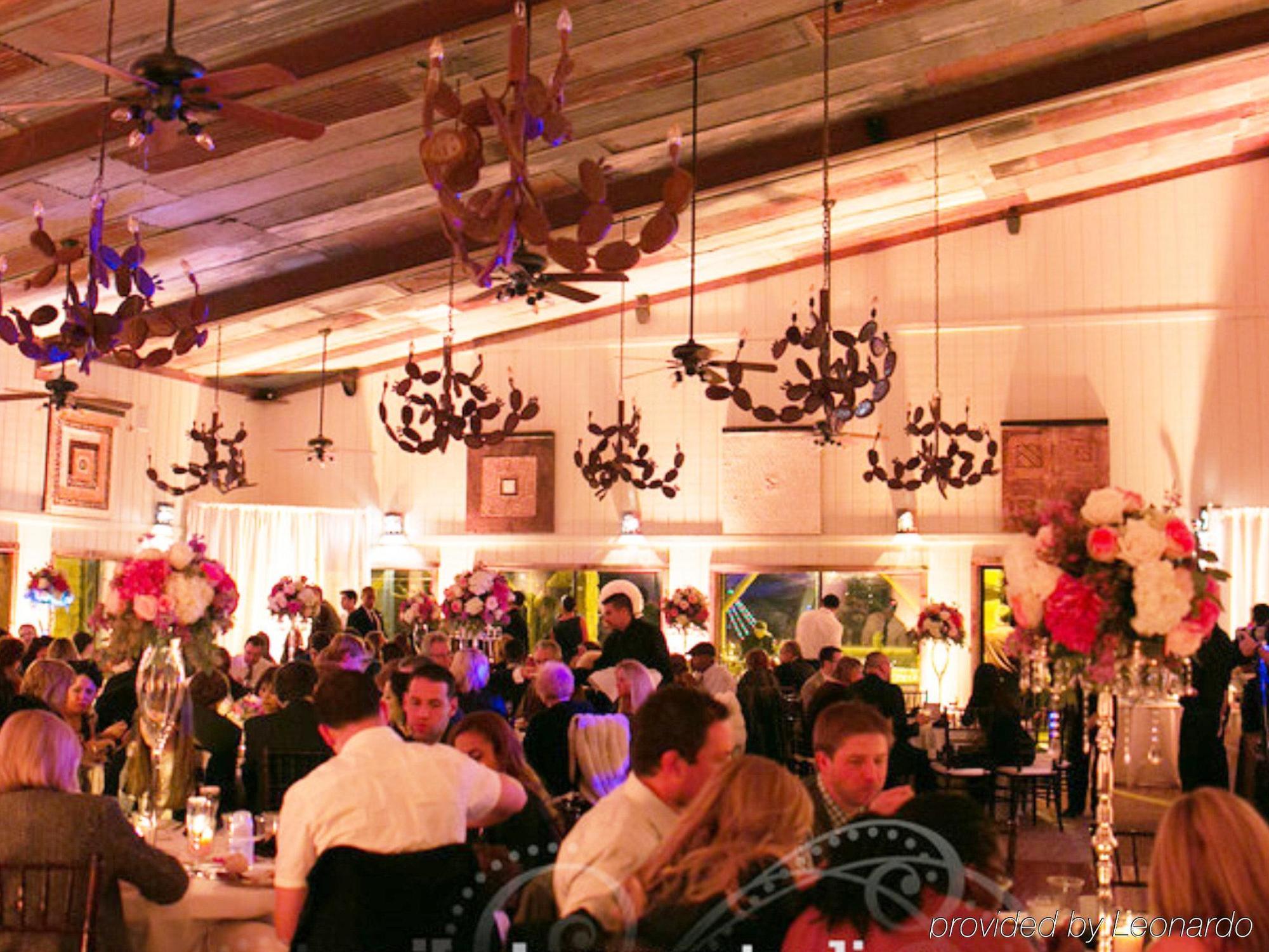 Rustic Creek Ranch Resort At North Jellystone Park 버레슨 외부 사진