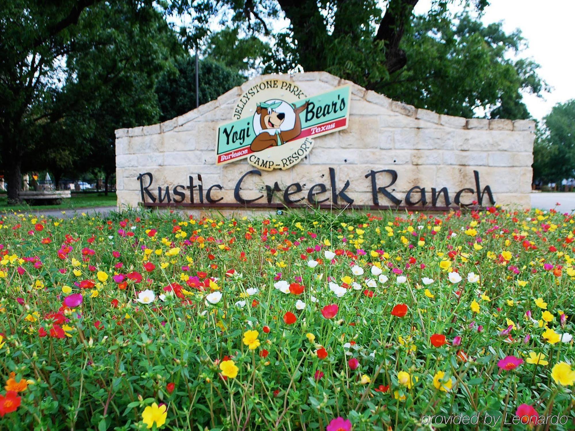 Rustic Creek Ranch Resort At North Jellystone Park 버레슨 외부 사진