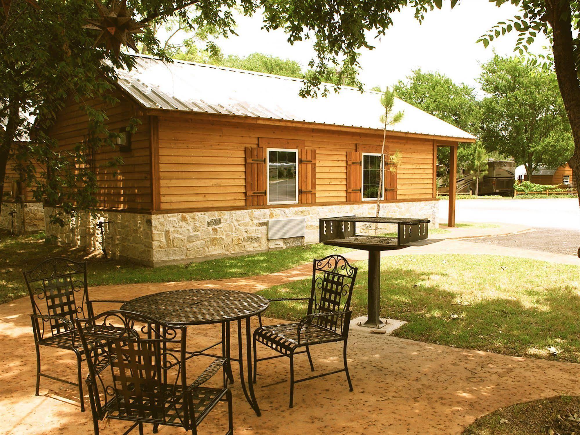 Rustic Creek Ranch Resort At North Jellystone Park 버레슨 외부 사진