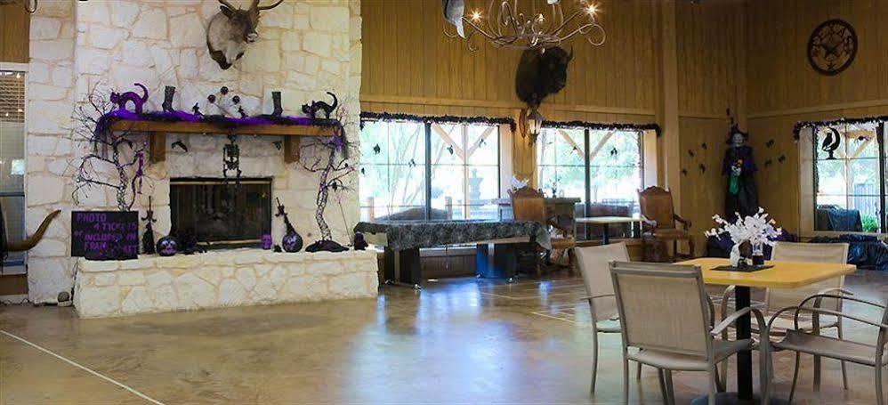 Rustic Creek Ranch Resort At North Jellystone Park 버레슨 외부 사진